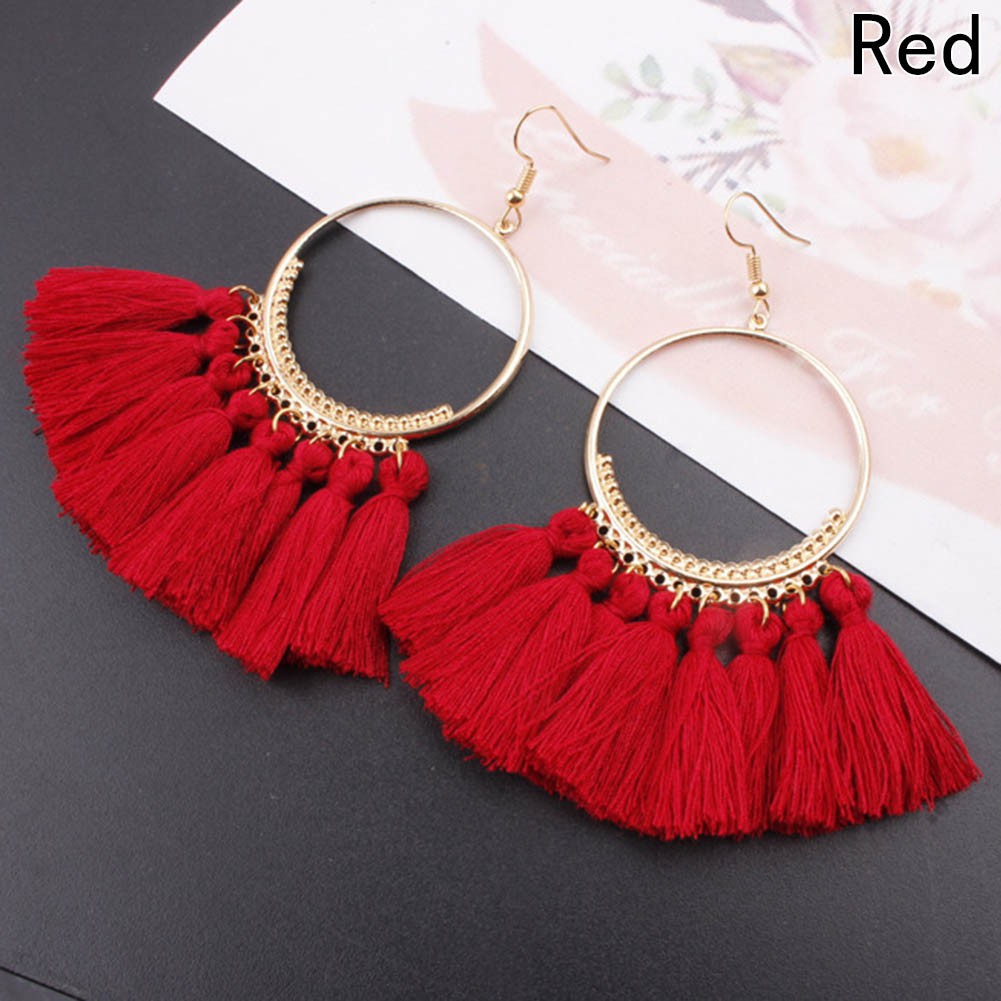 Hoa tai dáng dài tua rua phong cách Bohemian