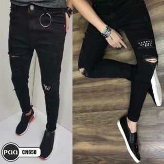 Quần bò nam rách gối tán đinh siêu đẹp