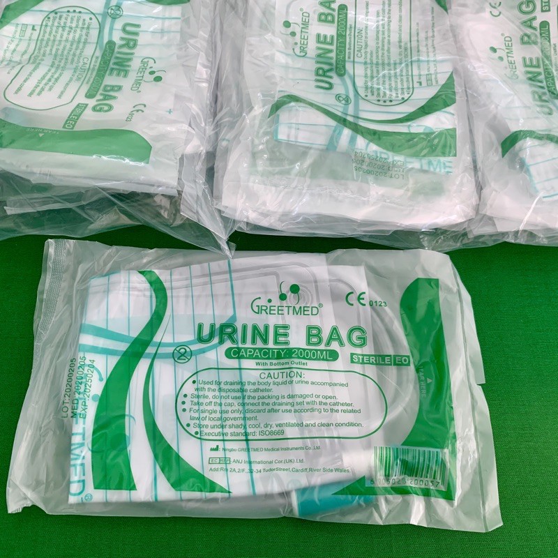 TÚI ĐỰNG NƯỚC TIỂU CÓ VAN XẢ 2 LÍT GREETMED