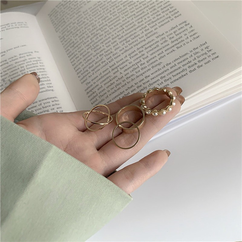 Set 4 Nhẫn Nữ Chất Liệu Kim Loại Phong Cách Vintage