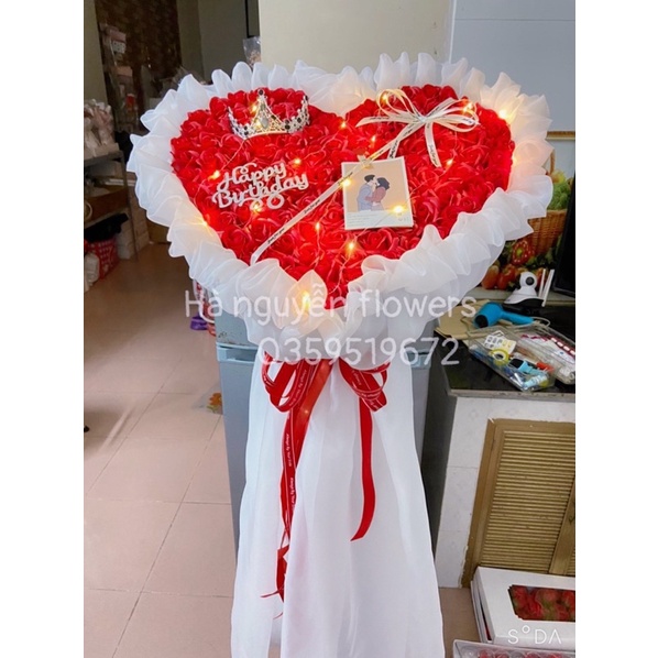 [ Hoa Sinh Nhật- quà 20/10]_Bó hoa hồng sáp 99bông (nhận đặt màu hoa theo yêu cầu tặng kèm vương miệng và thiệp)