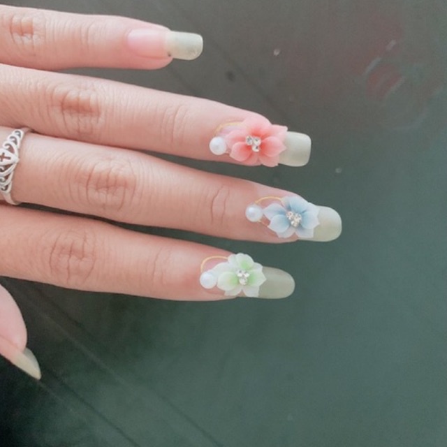 hoa bột-hia nails( mai cham )