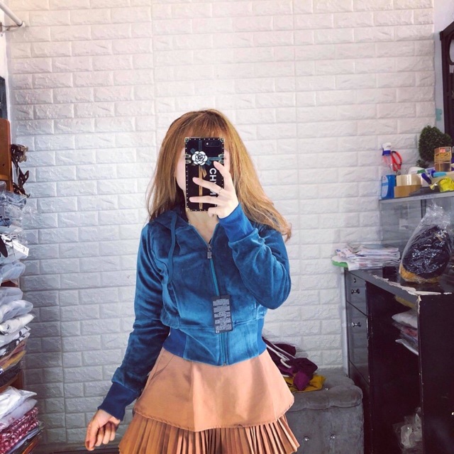 Áo Khoác nhung bán giá sale - 120k | BigBuy360 - bigbuy360.vn