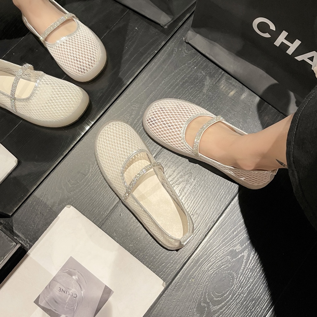 Giày Mary Jane Mũi Tròn Đế Bằng Màu Đen/Trắng Cho Nữ