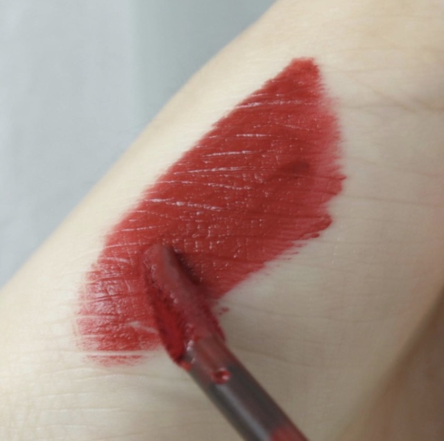 Son kem lì Cloud lip tint