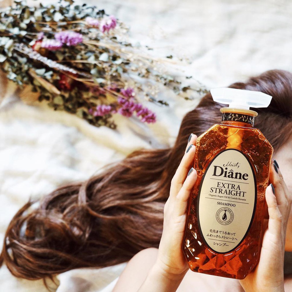 Dầu xả vào nếp suôn mượt Moist Diane Extra Straight-450ml