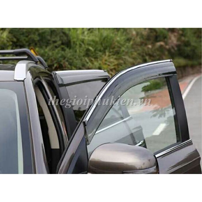 Bộ vè che mưa Mitsubishi Outlander -chỉ mạ Crom