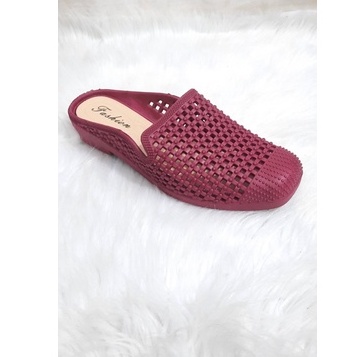 GIÀY SỤC NHỰA LỖ THOÁNG ĐI MƯA NỮ CAO 3CM ( ĐẶT TĂNG LÊN 1 SIZE)