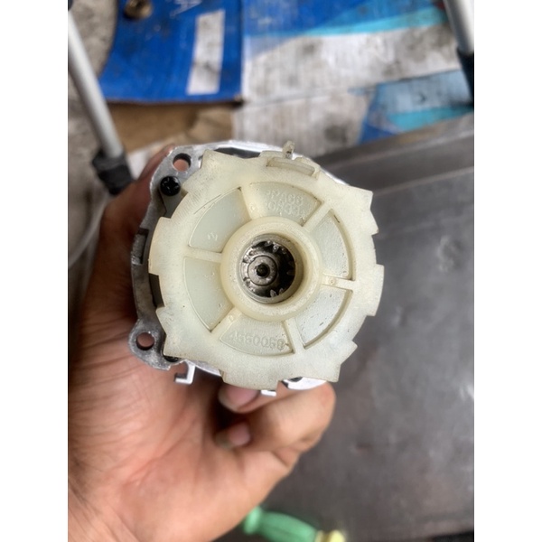 Hộp nhong makita 481