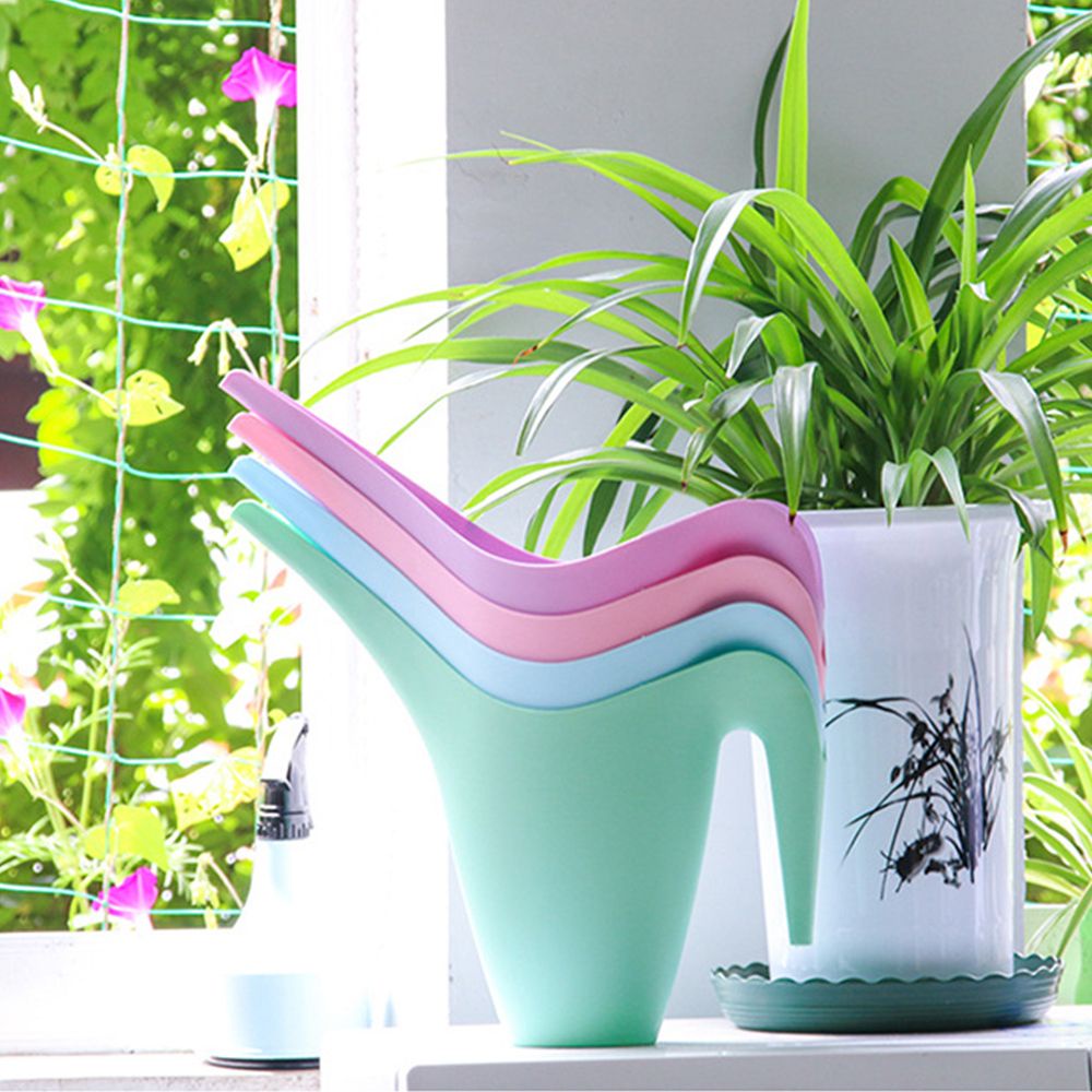 Bình tưới cây dung tích 1L có vòi dài tiện dụng