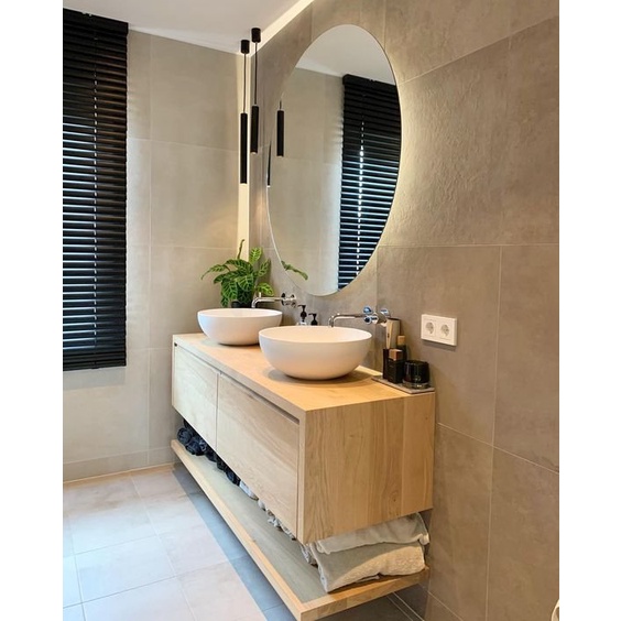 Gương tròn có đế cảm ứng trên mặt gương đèn led đổi 3 màu mẫu led hậu gắn tường kích thước D50cm Mirror