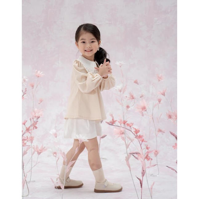 Áo sơ mi bé gái cổ bèo màu be cho bé gái từ 1-10 tuổi Tini Blooms MS06.2