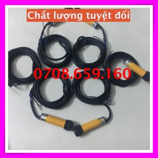 Cảm biến quang Omron E3F-DS30C4