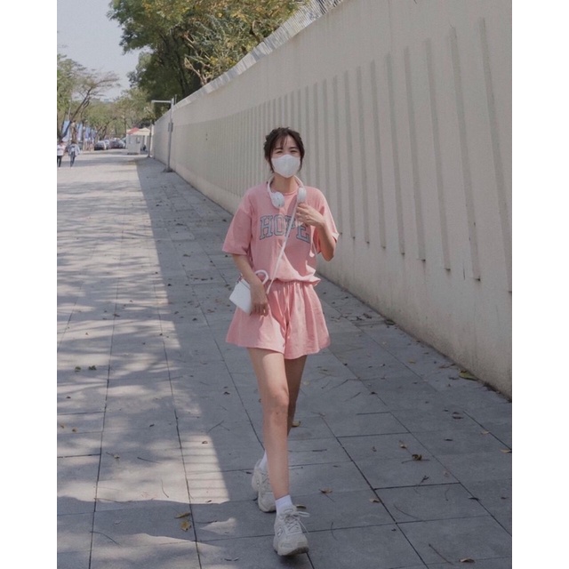 Set thể thao nữ (ảnh thật, video). Áo phông nữ form rộng. Quần đùi nữ bigsize. Set đồ nữ cá tính