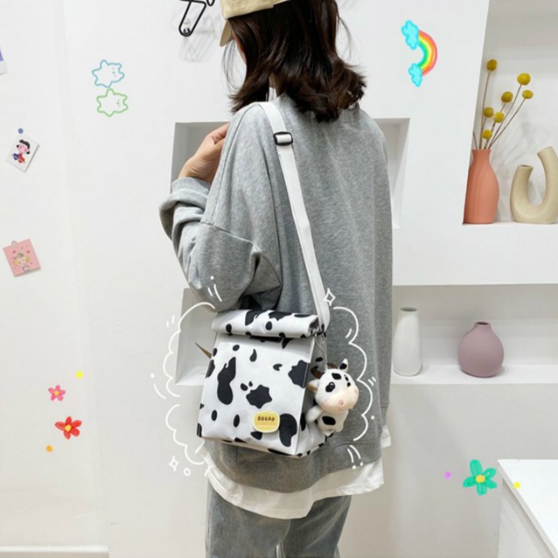 Túi Đeo Chéo Bằng Chất Liệu Vải Họa Tiết Bò Sữa Xinh Xắn Dành Cho Bạn Nữ | BigBuy360 - bigbuy360.vn