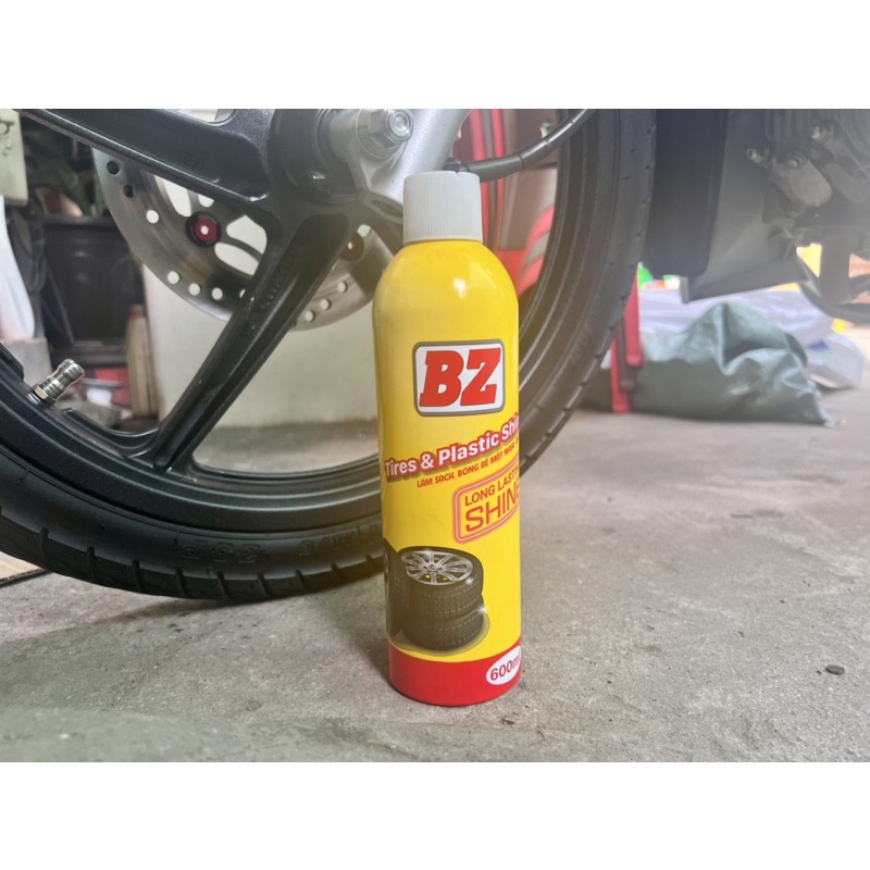 Chai Xịt Bóng Vỏ / Lốp Xe Bz Vàng Bảo Dưỡng Vỏ Lốp , Tăng Độ Sáng Giữ Lốp Bền Bỉ 600ml