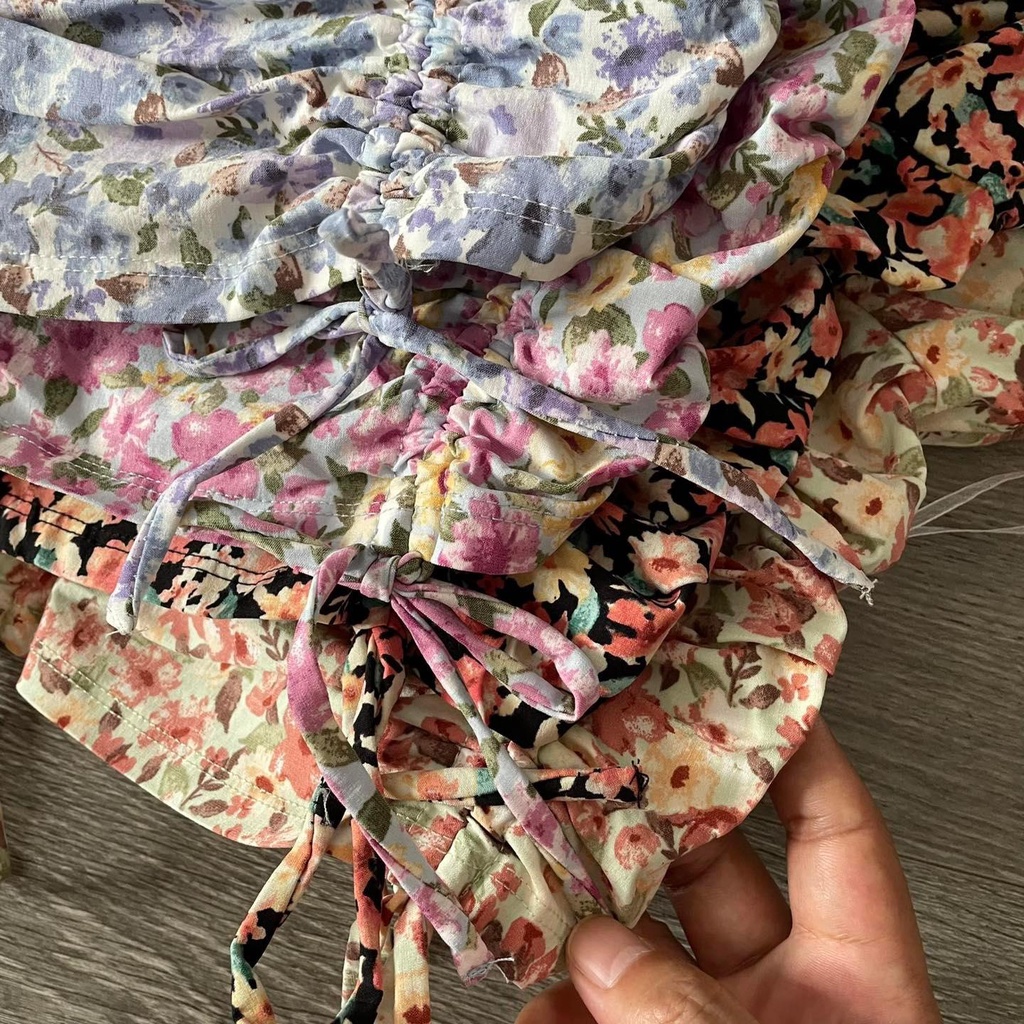 Áo croptop BLASHE hoa nhí đan lưng KAMI