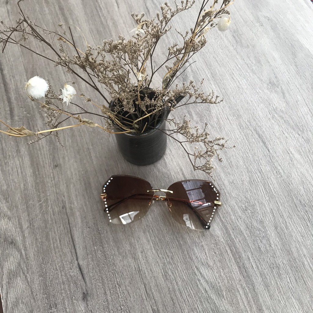 Kính mát nữ, kính nữ thời trang hot nhất 2020 | BigBuy360 - bigbuy360.vn