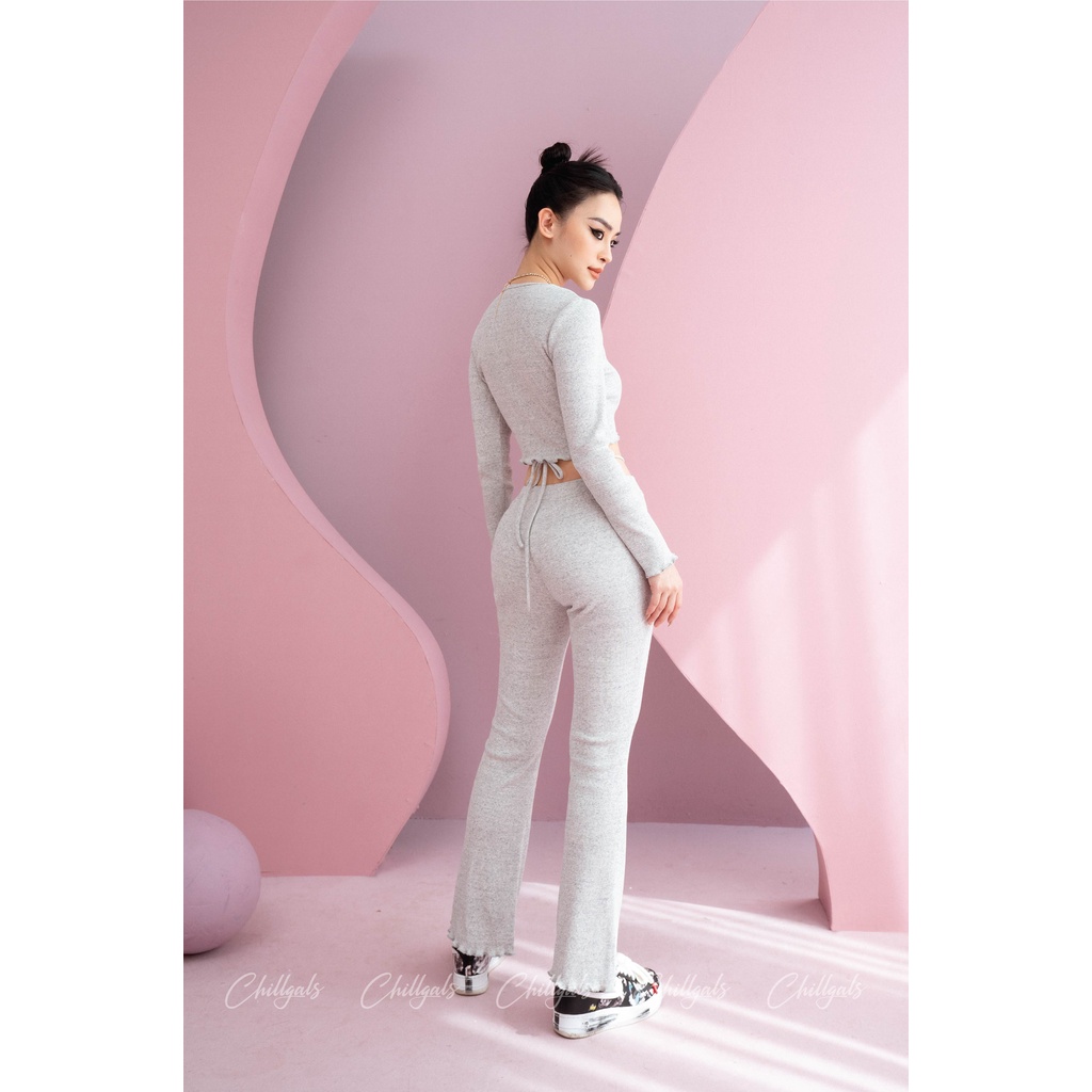 Set len tăm Chillgals áo Croptop khoen tròn, họa tiết hoa sexy & quần loe buộc dây tôn dáng  Màu Xám SAQ-004