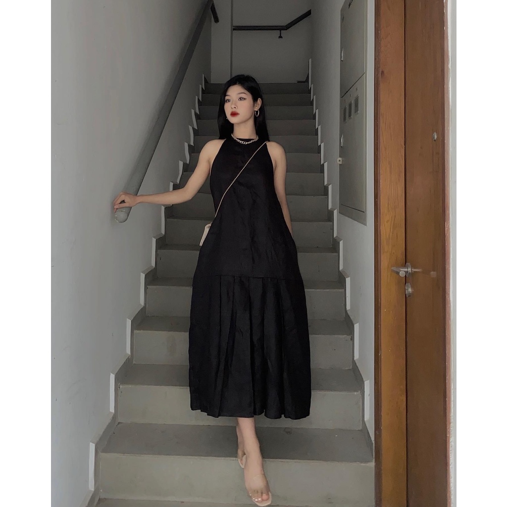 ĐẦM ĐEN DÀI NHẤN XẾP LI THÂN DƯỚI XINH XẮN LONG GOMA DRESS