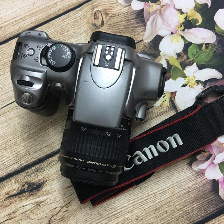 Máy ảnh Canon 300D ống kính tặng kèm