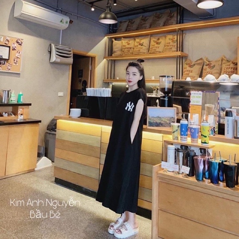 Đầm suông N.Y thêu tay hến dáng dài cổ tròn chất cotton mát