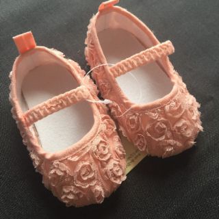 Giày tập đi bé gái