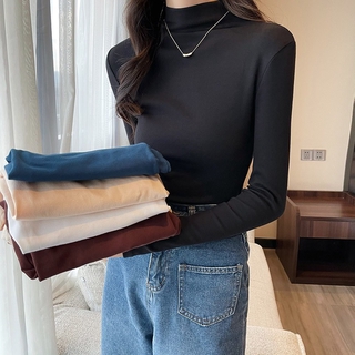 Áo cổ lọ màu đen thời trang trẻ trung