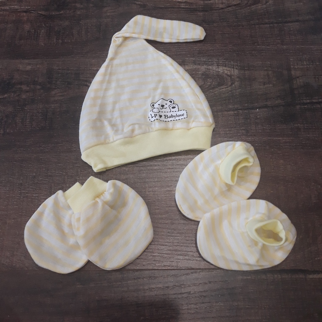 Set mũ kèm bao tay, bao chân vải cotton kẻ cho bé sơ sinh