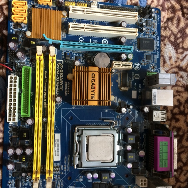Main GiGaByTe-G31M-ES2C tặng cpu e5500