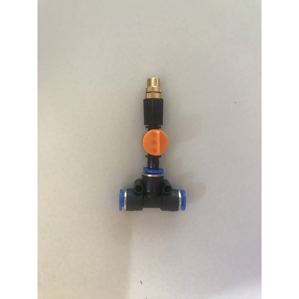 1 Béc tưới cây, phun sương 1 tia đồng nhựa , có van khóa đầu béc, kết nối ống 8mm