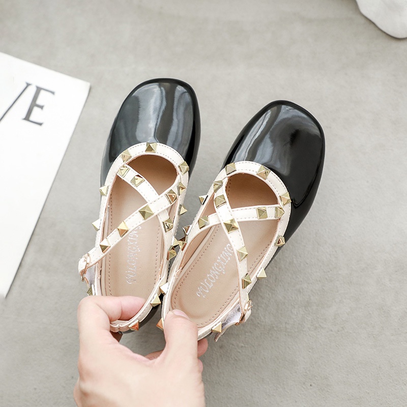 Giày Cao Gót Da Mềm Mũi Vuông Đính Đinh Tán Phong Cách Công Chúa Cho Bé Gái