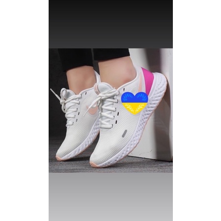 Giày chạy bộ Nike Revolution 5 chính hãng BQ3207 103