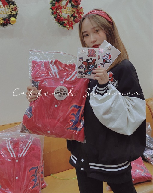 [Tặng Sticker và Khăn Tuban] _ Áo khoác VARSITY màu đen phối trắng họa tiết chất nỉ bông cao cấp giữ nhiệt và thoáng | BigBuy360 - bigbuy360.vn