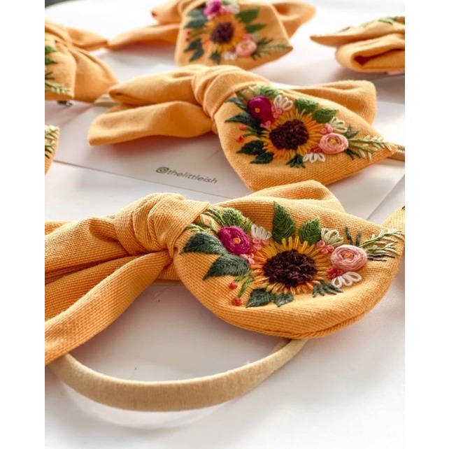 Nơ buộc tóc thêu tay