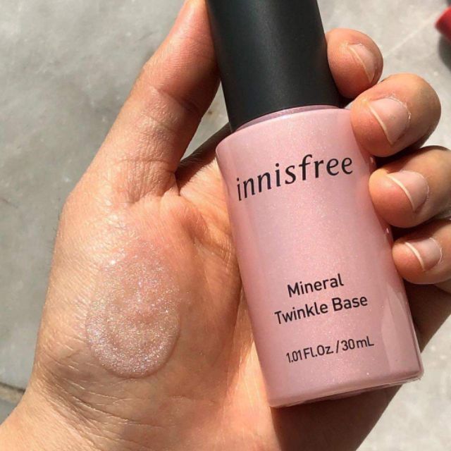 🌟Kem Lót Khoáng Có Nhũ Căng Bóng Da 
#Innisfree_Mineral_Twinkle_Base