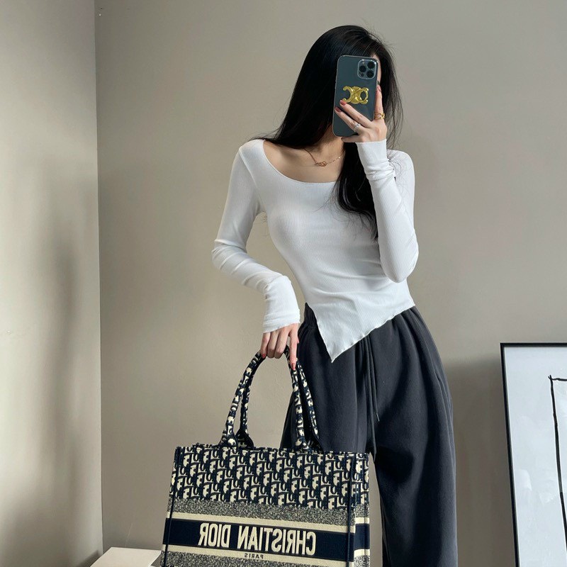 Áo Tay Dài Viền Chỉ Xẻ Tà A5248