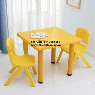 Bàn học nhựa nhập khẩu, chân sắt 4 chổ ngồi cho trẻ em ( chỉ bàn )