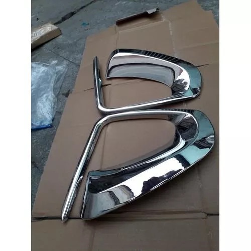 Ốp đèn gầm fortuner 2017-2018