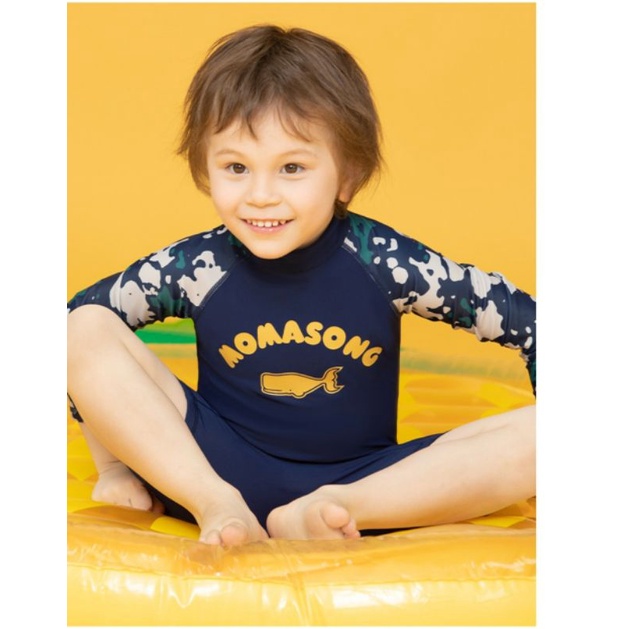 Đồ bơi liền thân tay dài chất vải đẹp hiệu Momasong MMS 908209 mẫu cá mập vàng