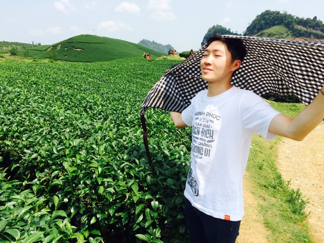 Áo Phượt "Hạnh phúc là trên đường chúng ta đi" | BigBuy360 - bigbuy360.vn