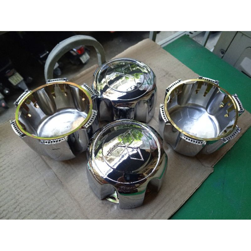 1 Chụp hub la zang bánh xe Mitsubishi Pajero V31 V32 V33 V43 V45