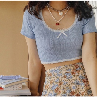 Nakedbyv fromyouth áo lace croptop size s new 100%