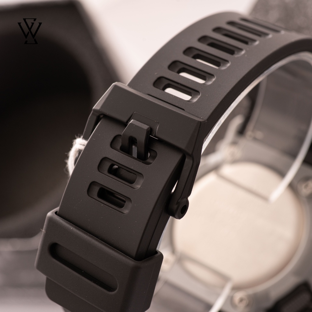 Đồng Hồ Quartz Nam Casio G-Shock WATCHSTORE GA-2200M-1ADR, Mặt Kính Khoáng 47mm, Dây Cao Su, Vỏ Nhựa Cao Cấp