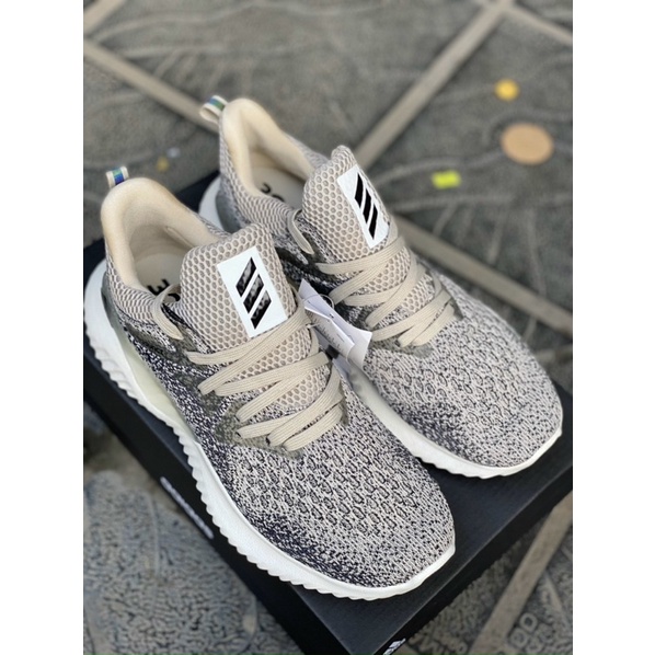 Giày Sneaker alphabounce Beyond Báo Xám