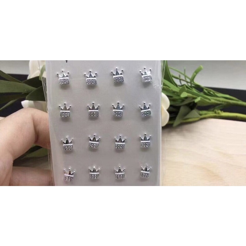 Khuyên tai nụ vương miện nhỏ bạc ta chìa khoá