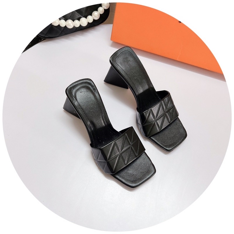 Bán Sỉ-Dép nữ cao gót quai ngang chần chỉ gót tam giác 9cm