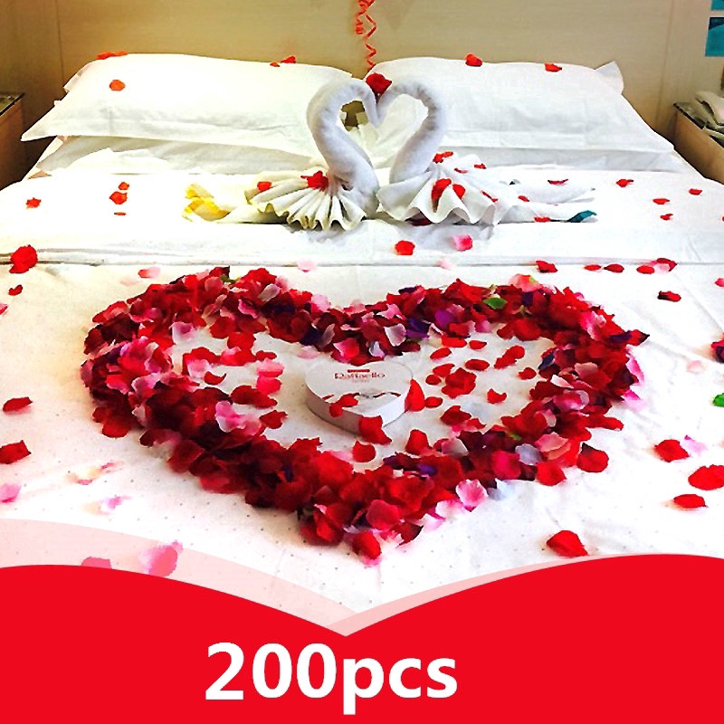 200 Cánh hoa hồng giả dùng trang trí tiệc cưới lãng mạn