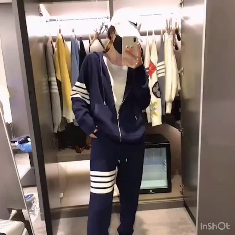 Set trang phục thể thao 2 món thiết kế gân sọc bánh quế phong cách đường phố thời trang mùa xuân mới 2022 dành cho nữ