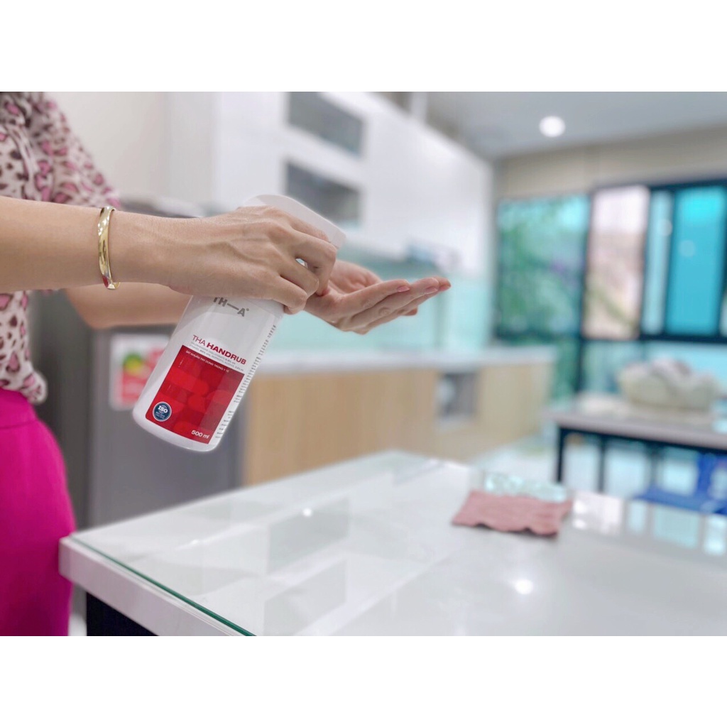 Xịt nước rửa tay khô diệt khuẩn TH.A handrub 500ml cổ cò vòi xịt | BigBuy360 - bigbuy360.vn